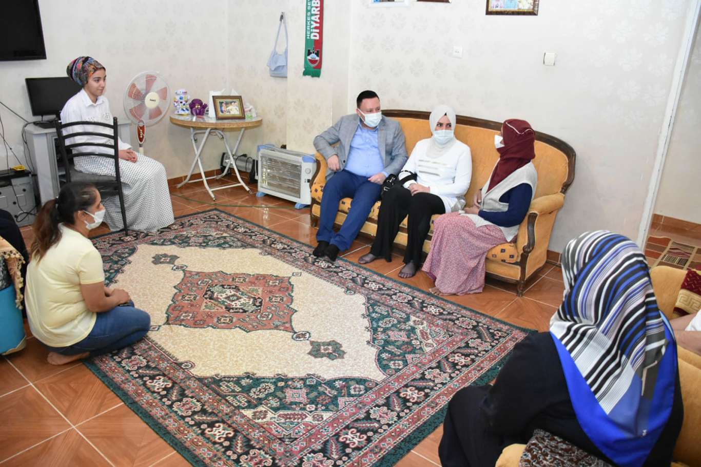 Bağlar Belediye Başkanı Beyoğlu, Lice depremi mağdurlarını unutmadı
